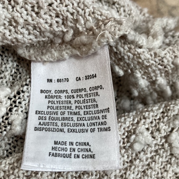 Akemi + Kin sweater - Picture 6 of 8